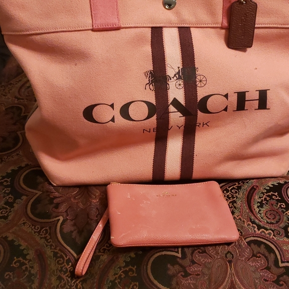Coach Handbags - Purse